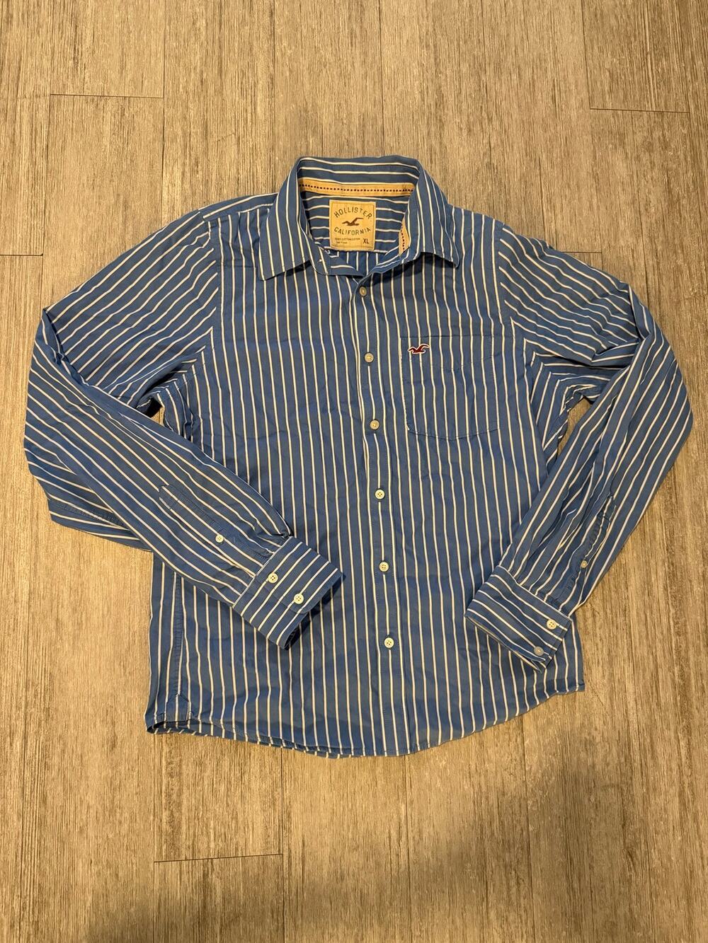 Hollister Co. Men's Blue/White Pinstripe Button Down Shirt